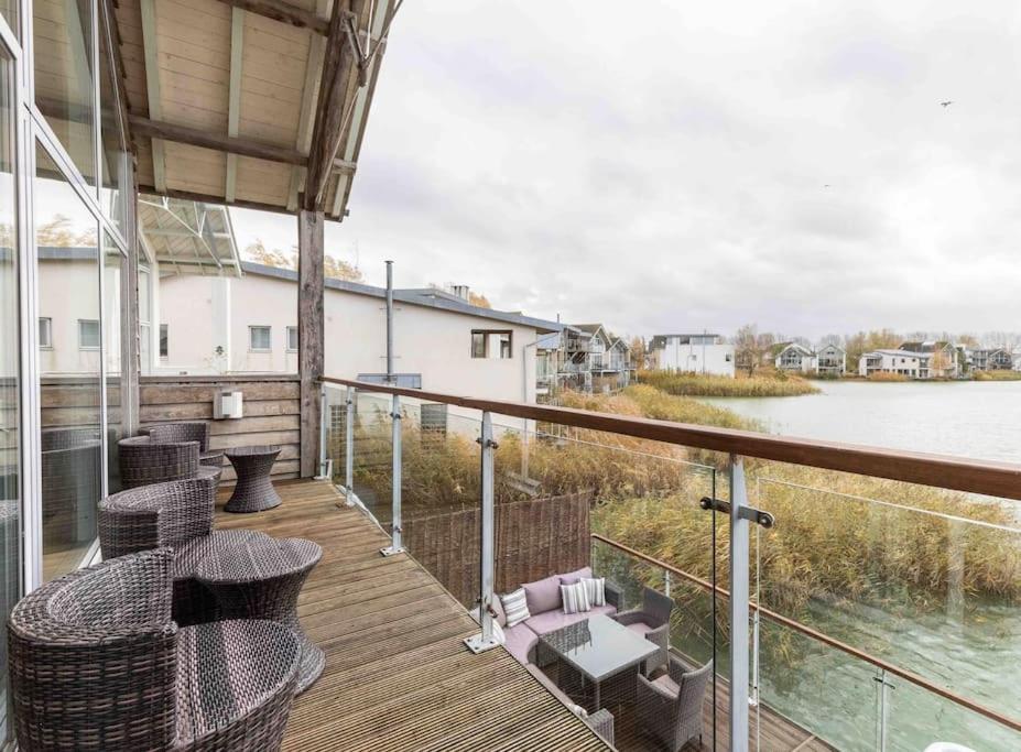 Villa Otters Holt Somerford Keynes Esterno foto