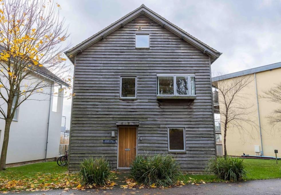 Villa Otters Holt Somerford Keynes Esterno foto